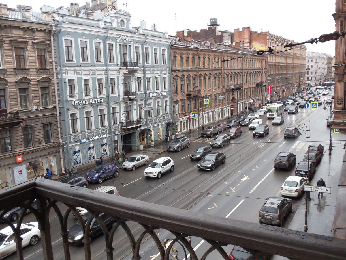 Apartment On Vladimirskiy 8 Saint Petersburg Exterior photo